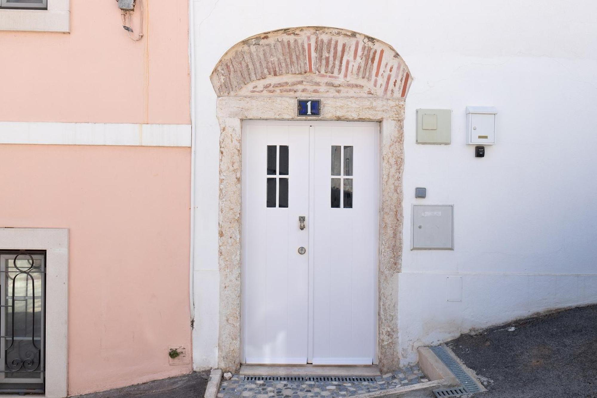 Classic Lisbon Homes: Bright & Central In Belem Exteriér fotografie